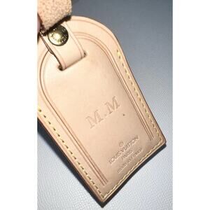 Louis Vuitton Name Tag w/ MM Initials Goldtone - Beige Vachetta 🇫🇷